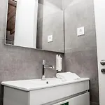 Casa De Couros Daire Guimarães