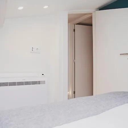 Апартаменты Casa De Couros *